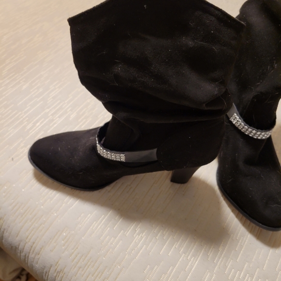 Ankle Bootd - Picture 2 of 2